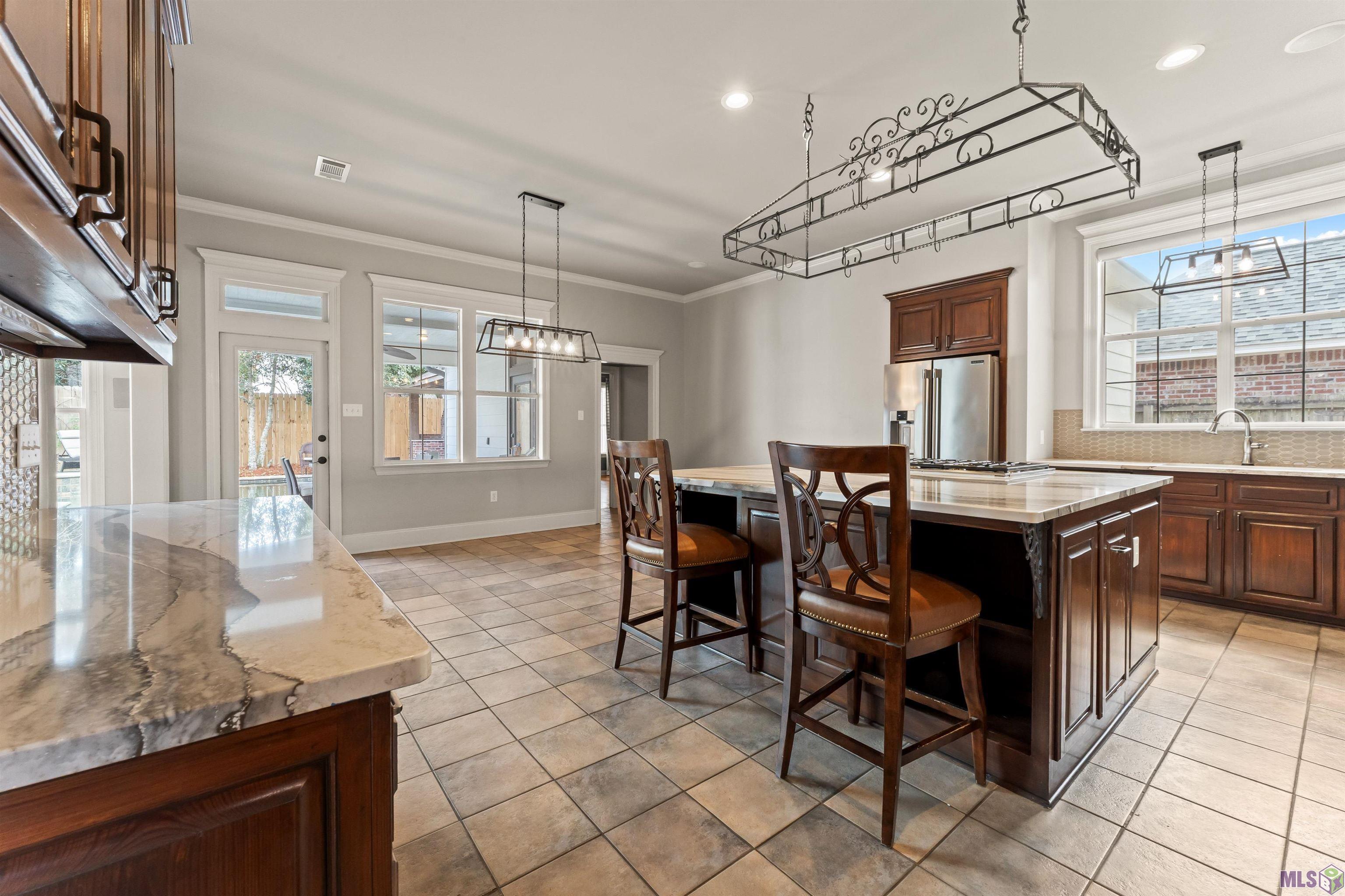 1424 St Alban's Drive Baton Rouge, LA 70810 - Photo 11 of 57