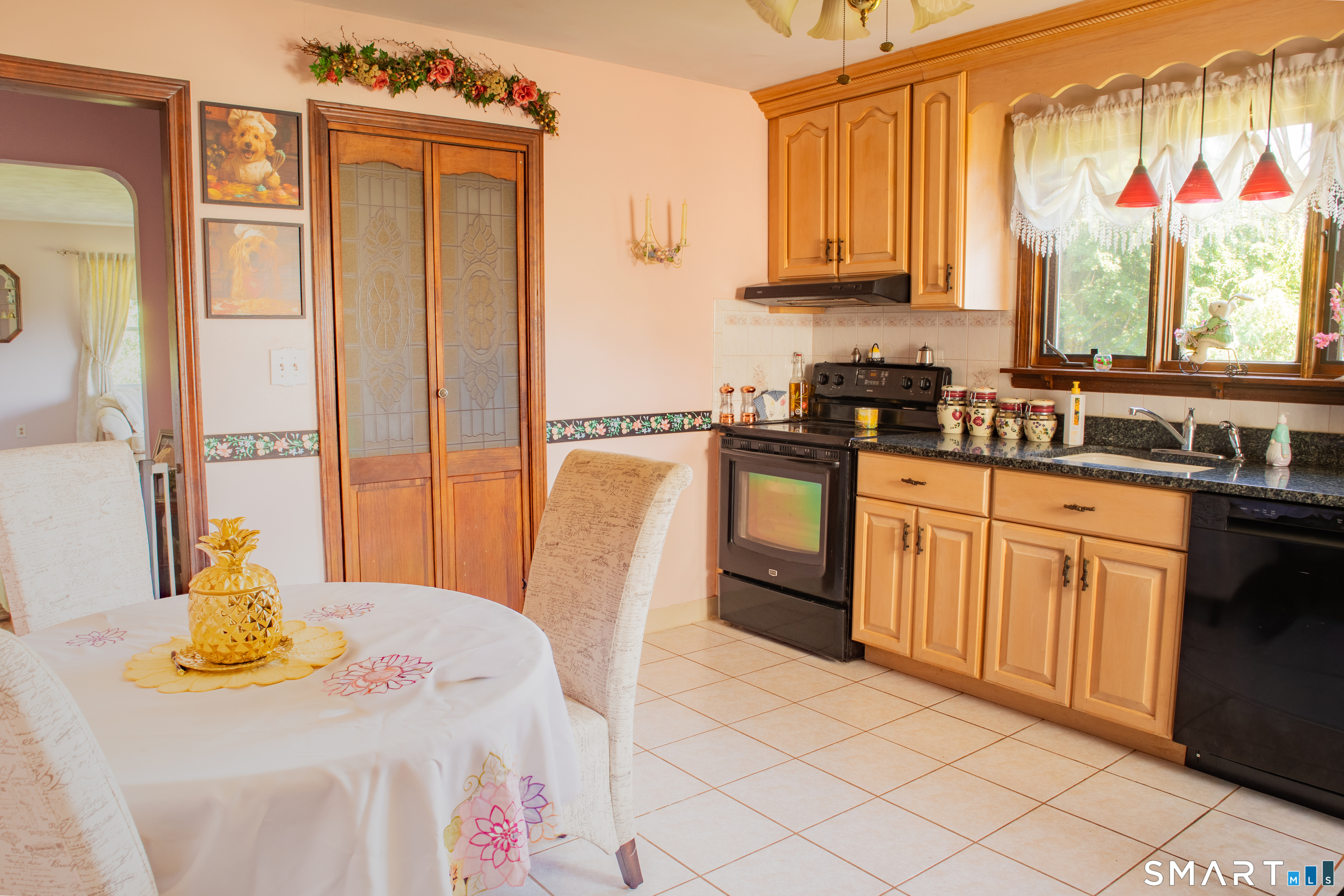 1511 Country Club Road Middletown, CT 06457 - Photo 13 of 23 Gallery Image 13