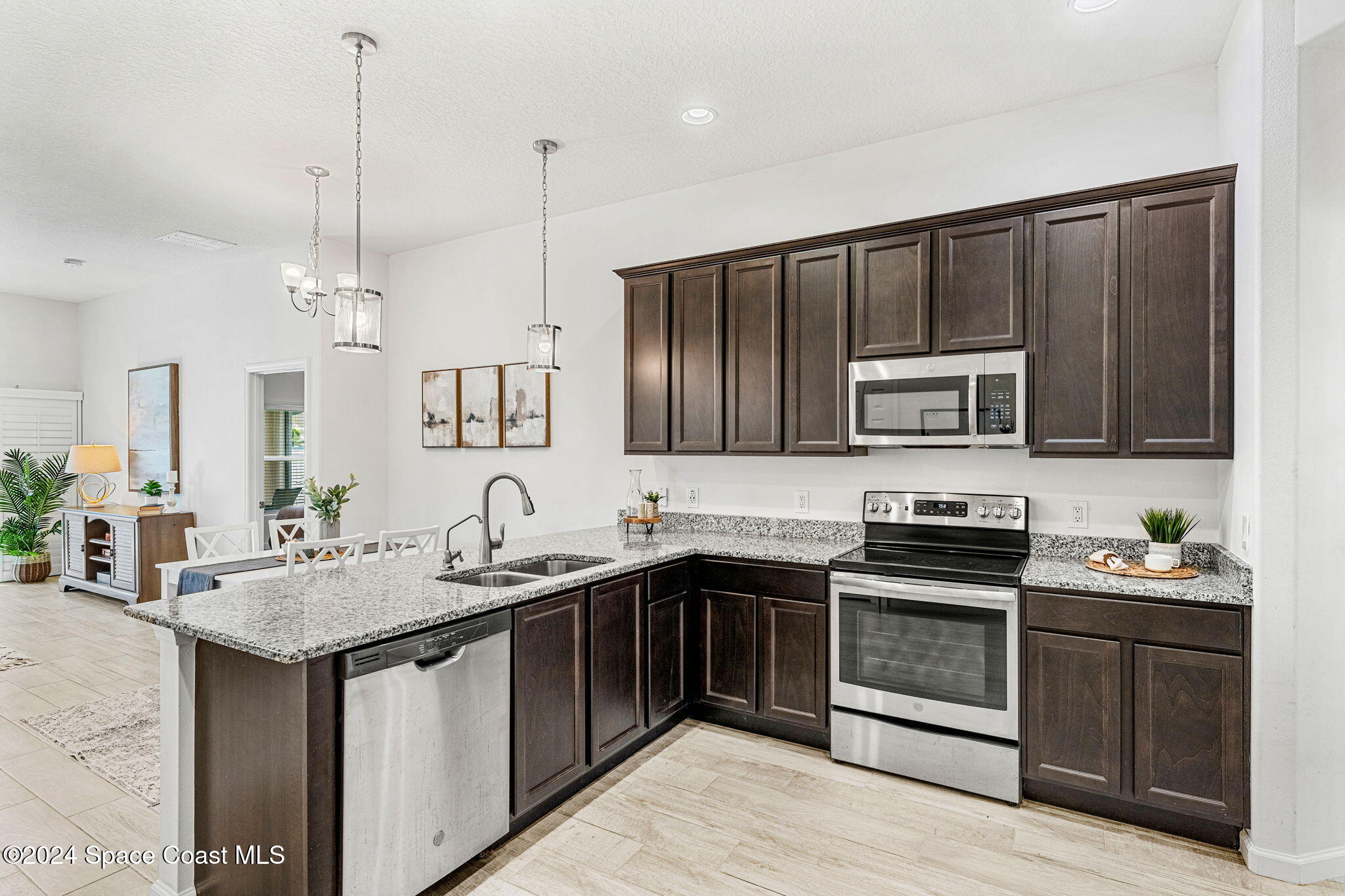 3101 R Rhod Taylor Drive Melbourne, FL 32904 - Photo 9 of 60 17-web-or-mls-DSC06232-HDR