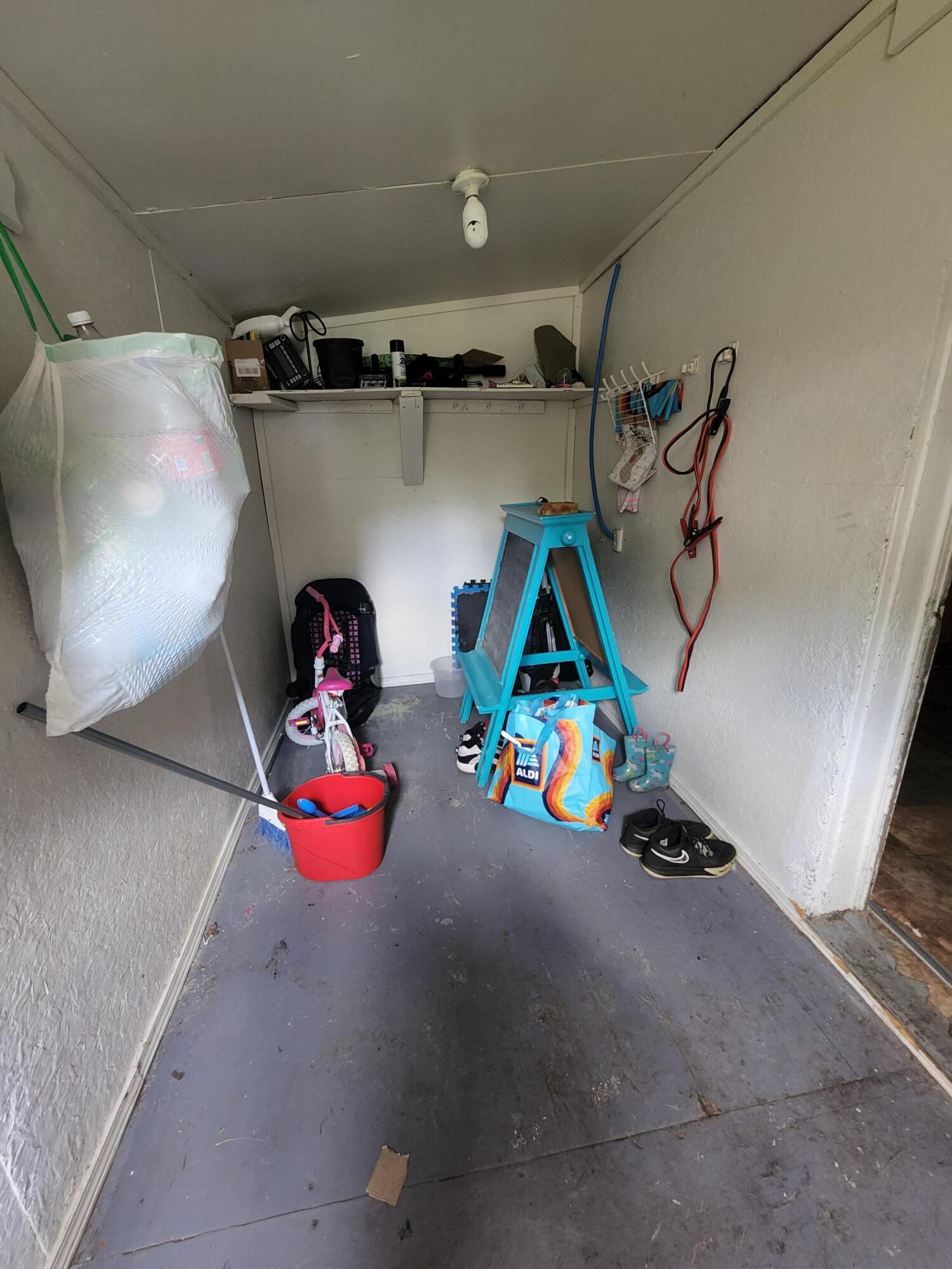 1003 Williams Street Jackson, MI 49203 - Photo 4 of 21 20240521_134419