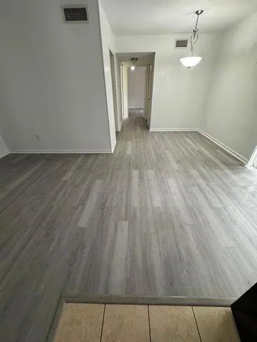 $135,000 | 507 Northwest 39th Road, Unit 220, Gainesville, FL 32607