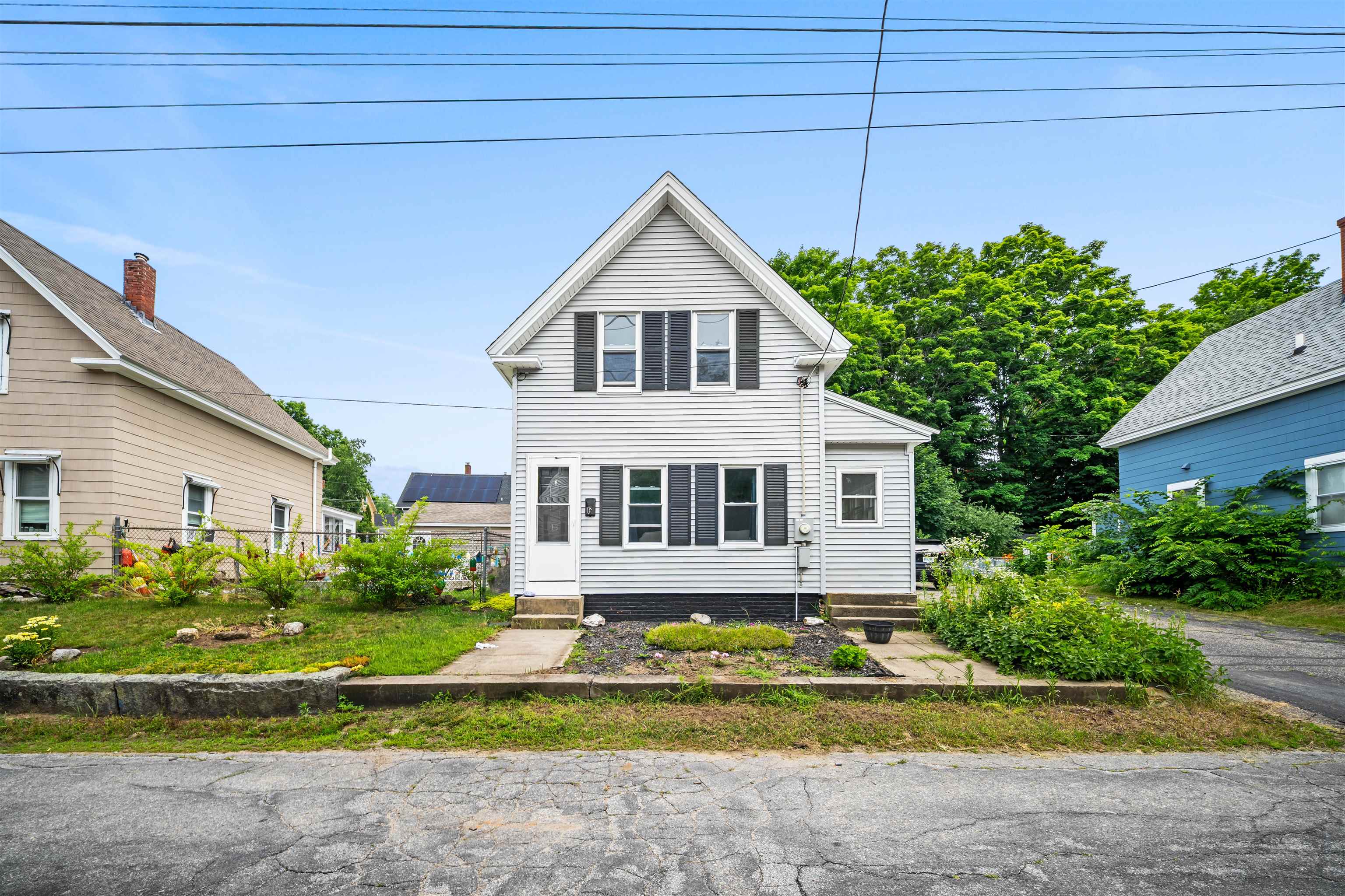 13 Crescent Street Farmington, NH 03835 - Photo 1 of 25