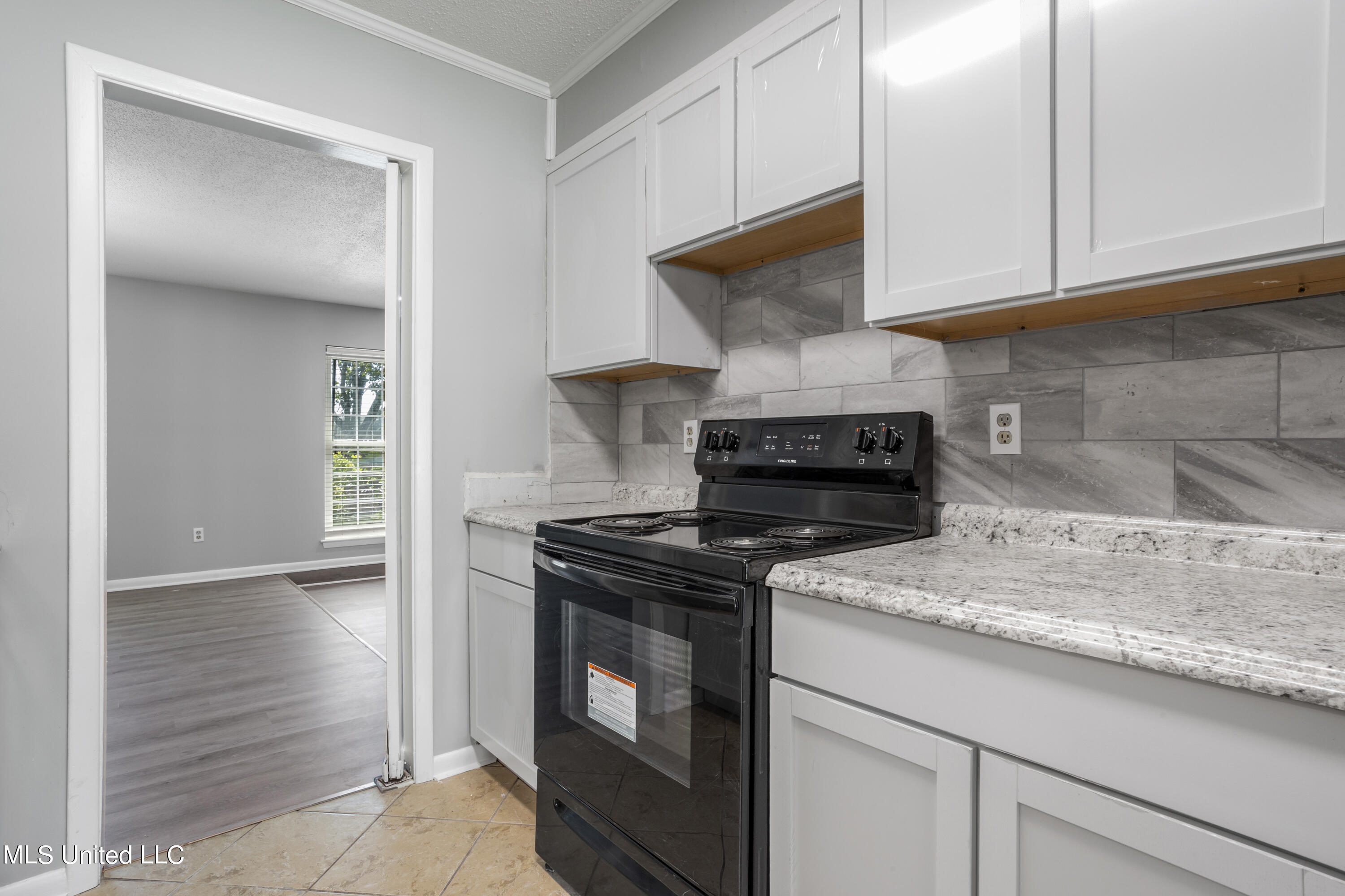 3223 Nottingham Road Ocean Springs, MS 39564 - Photo 14 of 24 3223 Nottingham kitchen1