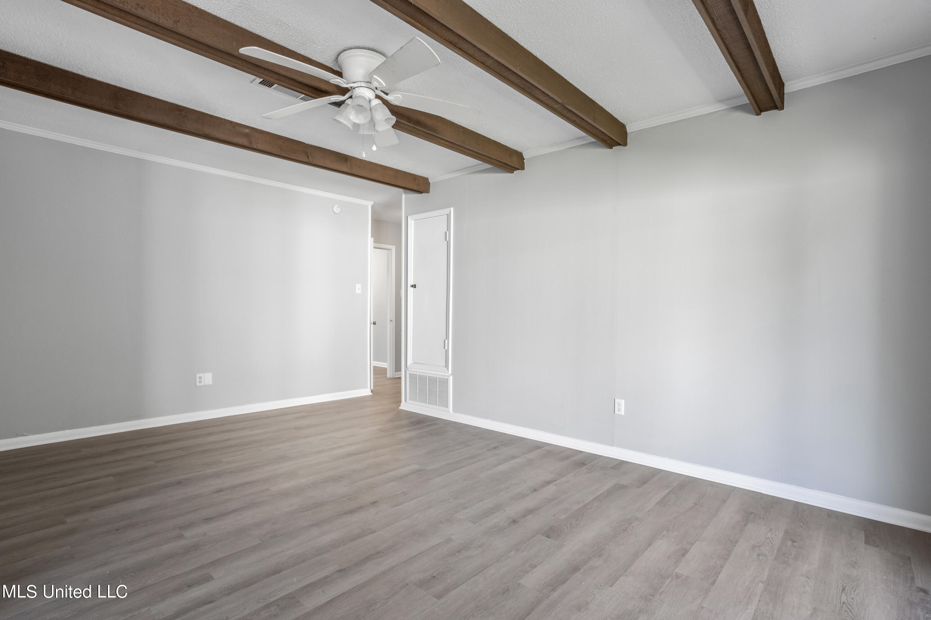 3223 Nottingham Road Ocean Springs, MS 39564 - Photo 7 of 24 007
