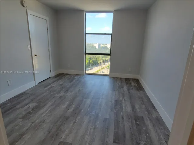 $275,000 | 13499 Biscayne Boulevard, Unit 1105, North Miami, FL 33181