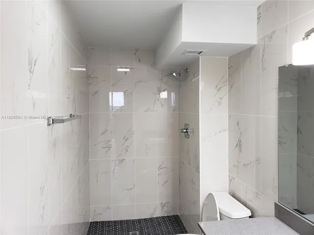 $275,000 | 13499 Biscayne Boulevard, Unit 1105, North Miami, FL 33181