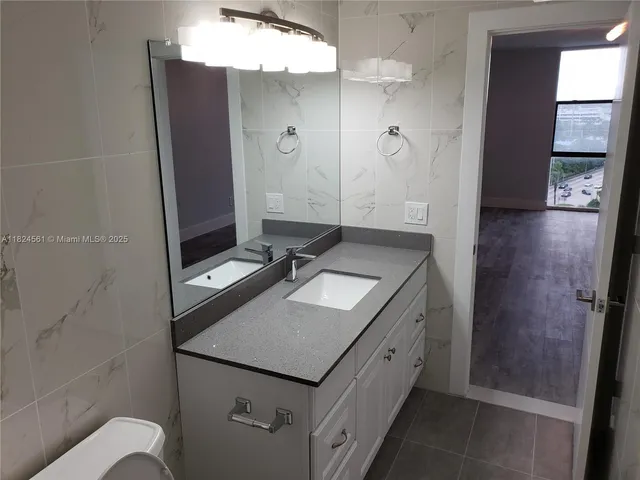 $275,000 | 13499 Biscayne Boulevard, Unit 1105, North Miami, FL 33181