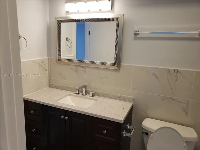 $275,000 | 13499 Biscayne Boulevard, Unit 1105, North Miami, FL 33181