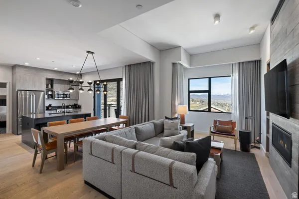 $2,900,000 | 2417 West High Mountain Road, Unit 2611, Park City, UT 84098