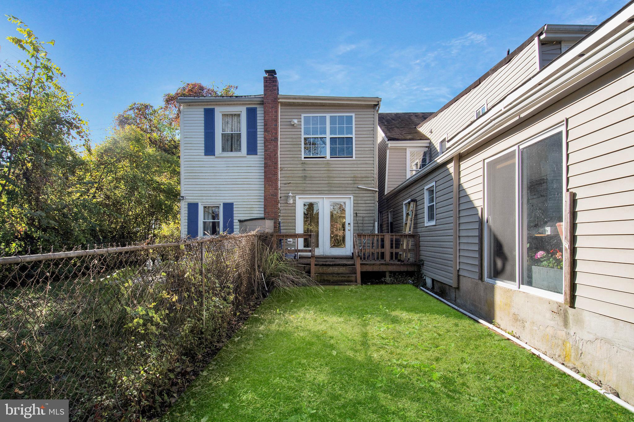 192 Clay Street Annapolis, MD 21401 - Photo 19 of 23 a view of a house with a yard