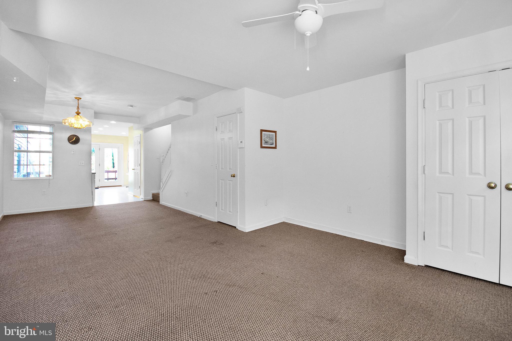 192 Clay Street Annapolis, MD 21401 - Photo 4 of 23 a view of a livingroom with a ceiling fan and window