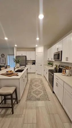 $2,375 | 2263 Blue Orchid Avenue, Plant City, FL 33565