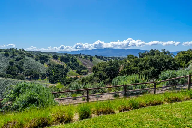 $3,149,000 | 3550 Live Oak Road, Santa Ynez, CA 93460