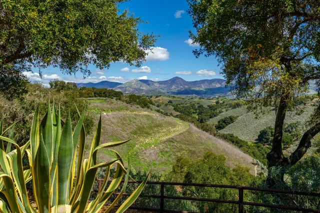 $3,149,000 | 3550 Live Oak Road, Santa Ynez, CA 93460