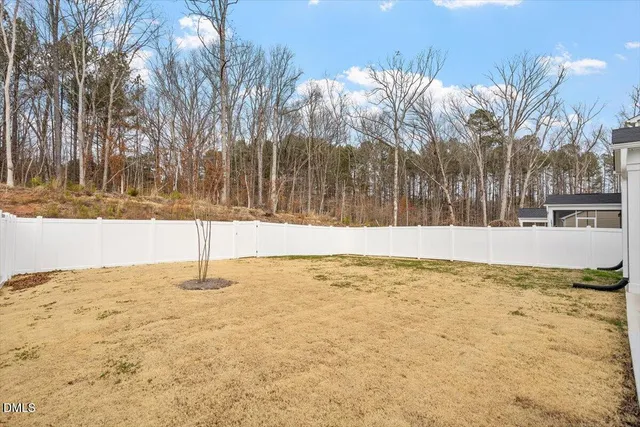 a view of an outdoor space