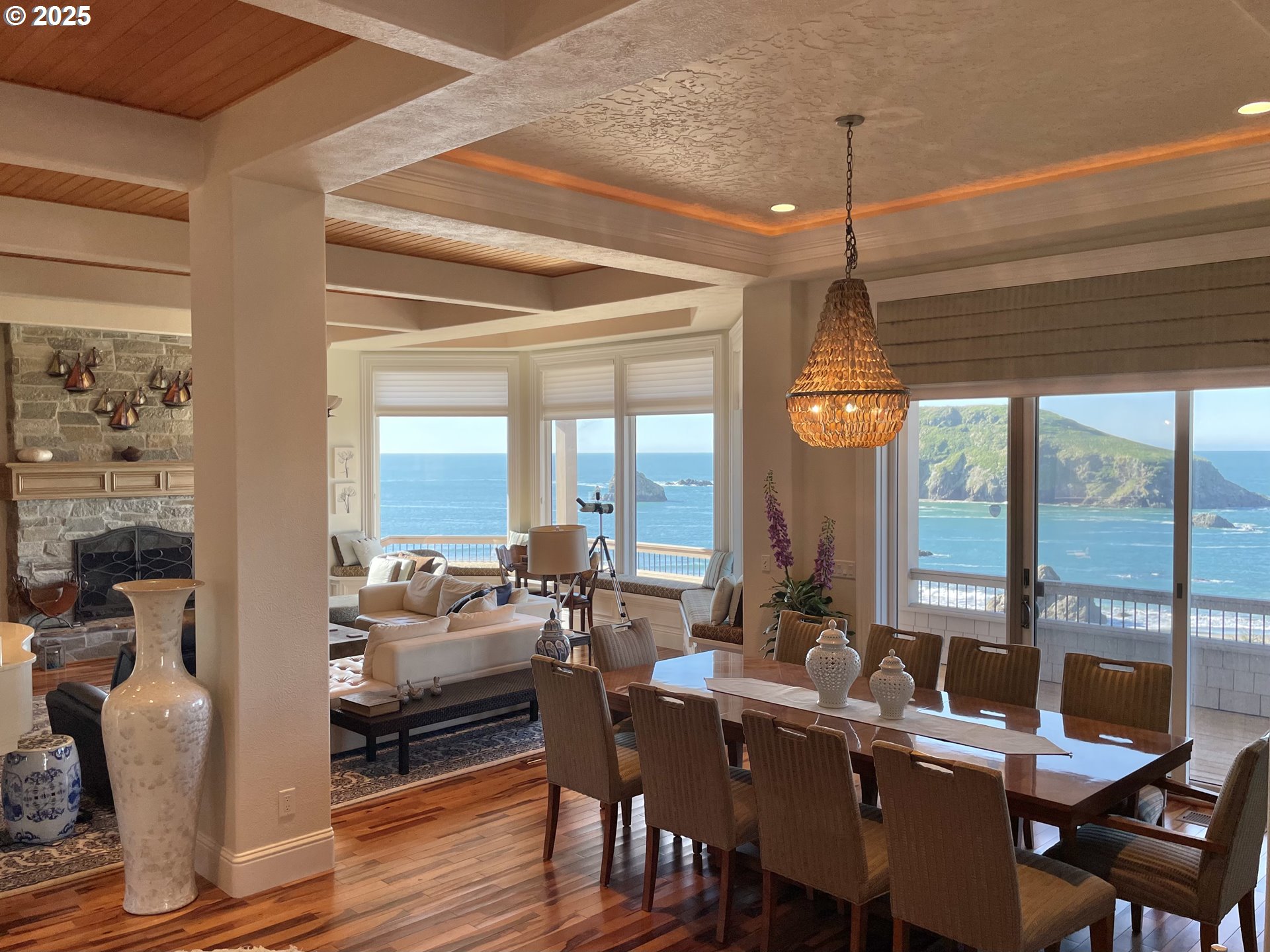 17100 Pacific Heights Brookings, OR 97415 - Photo 17 of 42 Dining Room