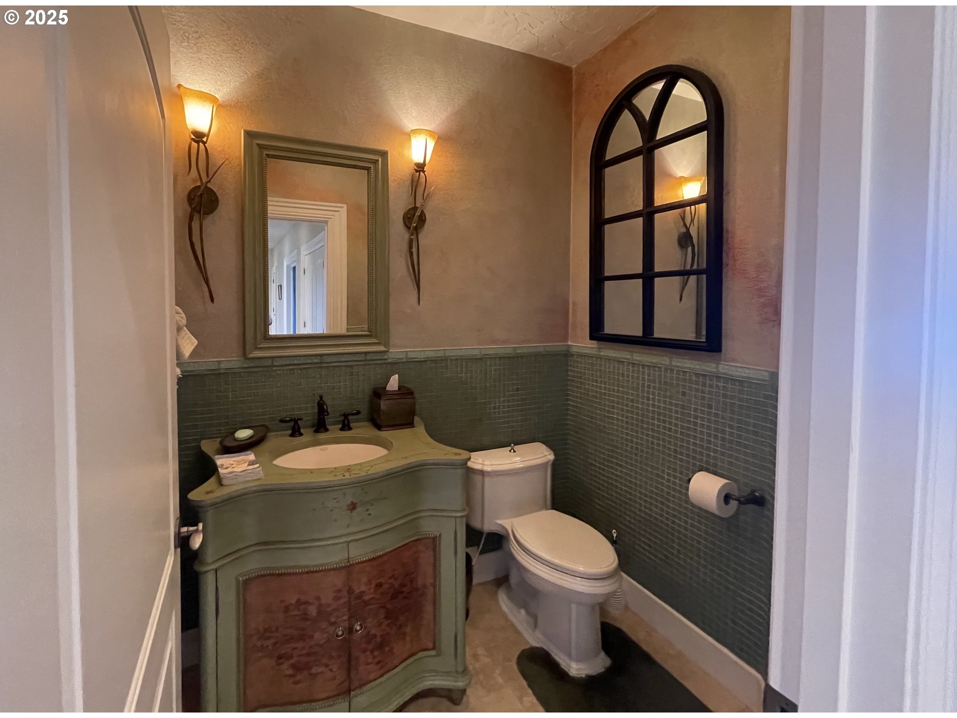 17100 Pacific Heights Brookings, OR 97415 - Photo 33 of 42 Bathroom