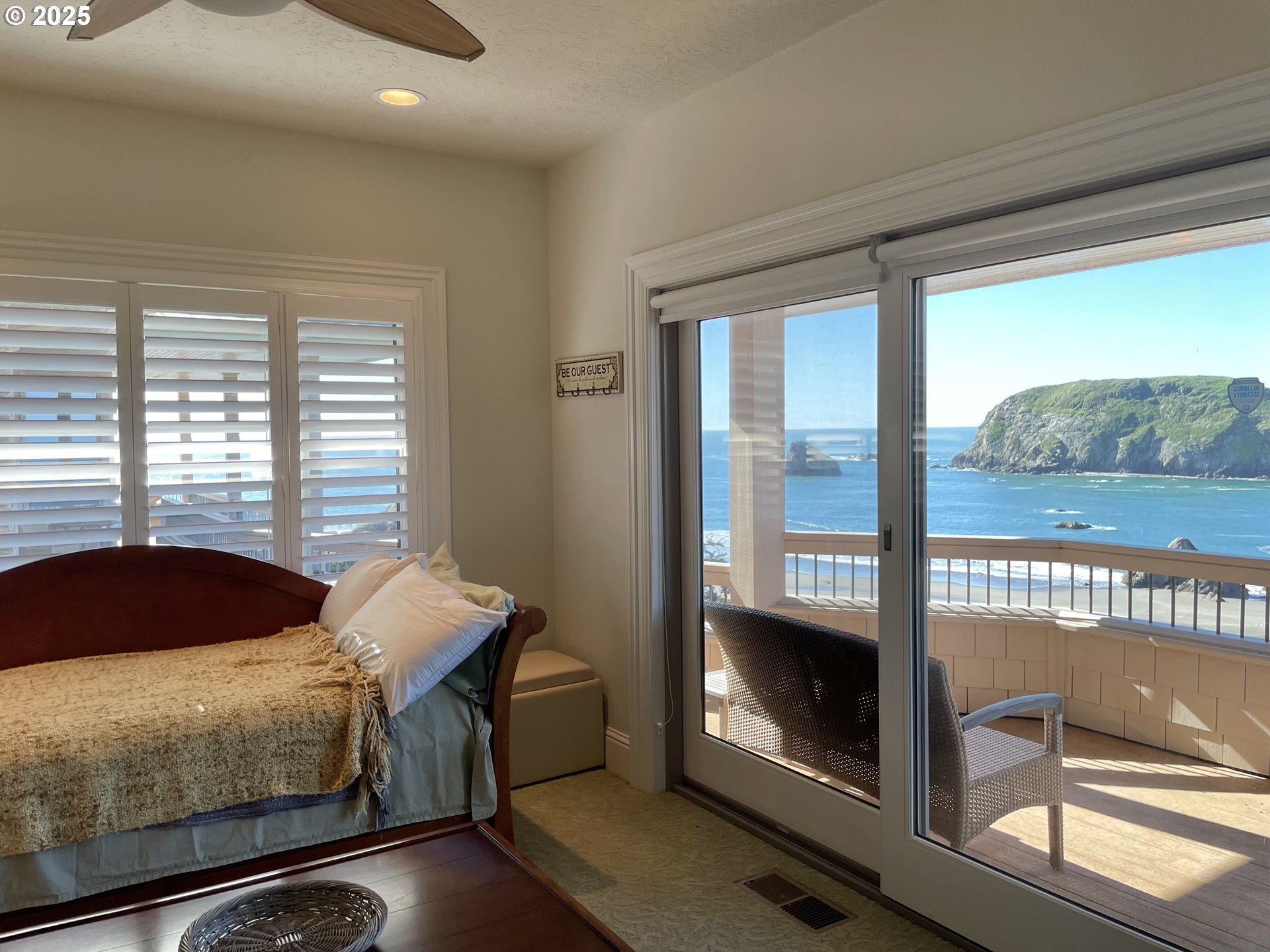 17100 Pacific Heights Brookings, OR 97415 - Photo 38 of 42 Guest Quarters