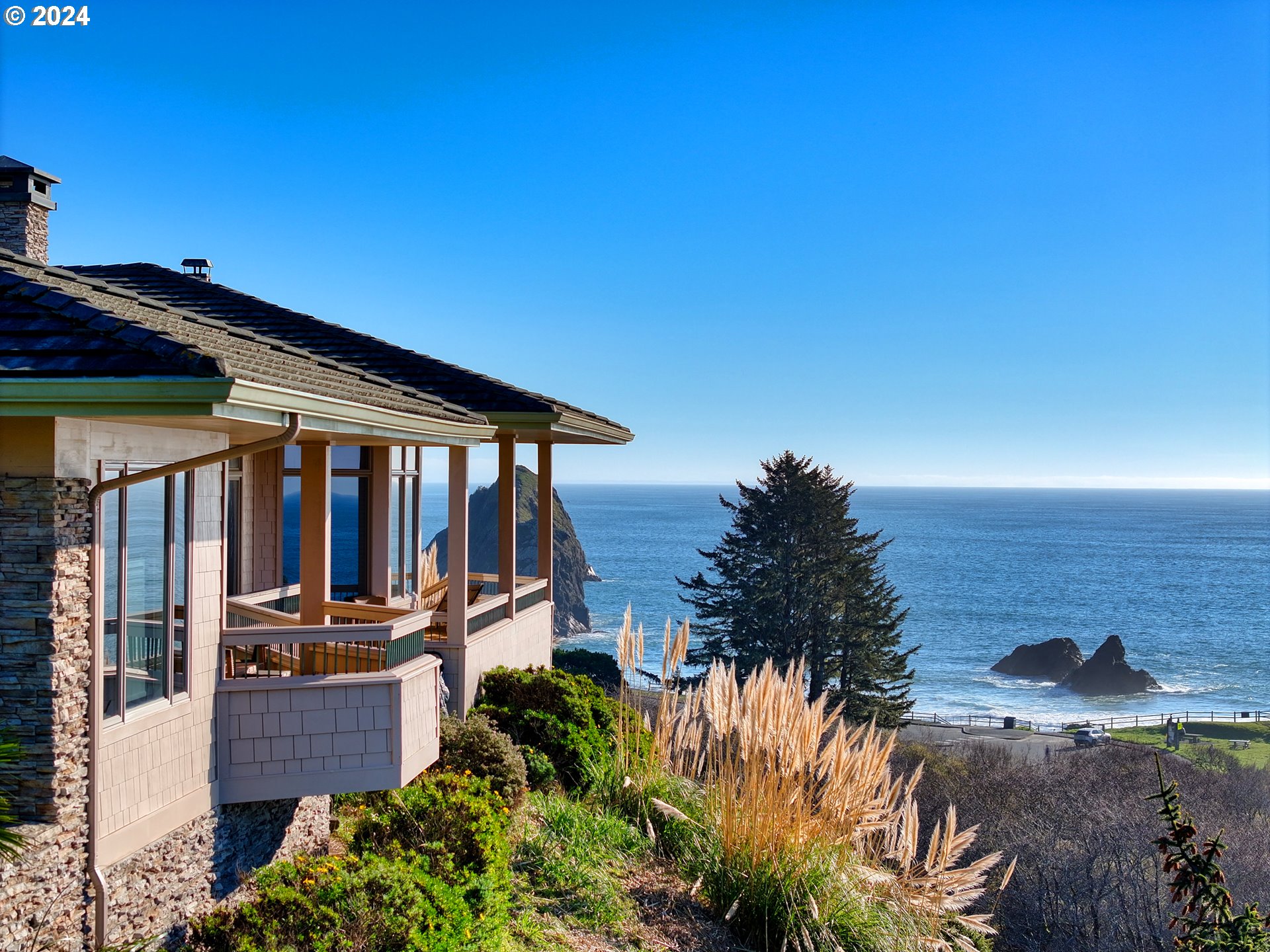 17100 Pacific Heights Brookings, OR 97415 - Photo 4 of 42