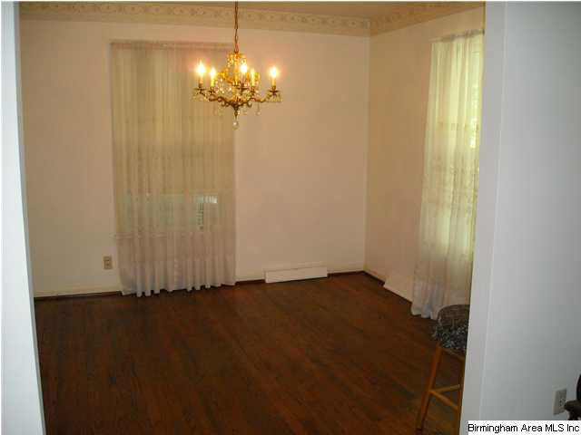 617 Rollingwood Road Birmingham, AL 35235 - Photo 5 of 19