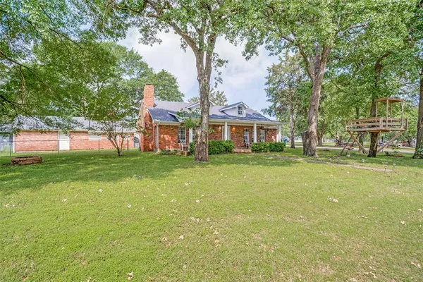 $325,000 | 101 Veterans Lane, Gun Barrel City, TX 75156