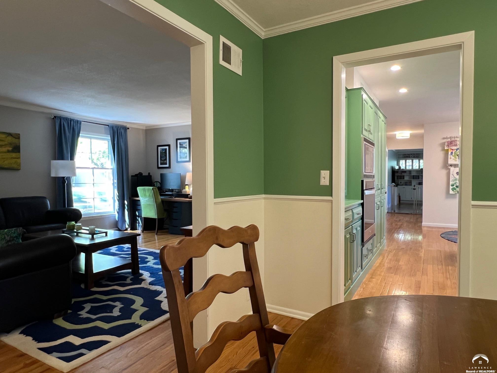 523 Pioneer Road Lawrence, KS 66049 - Photo 18 of 97