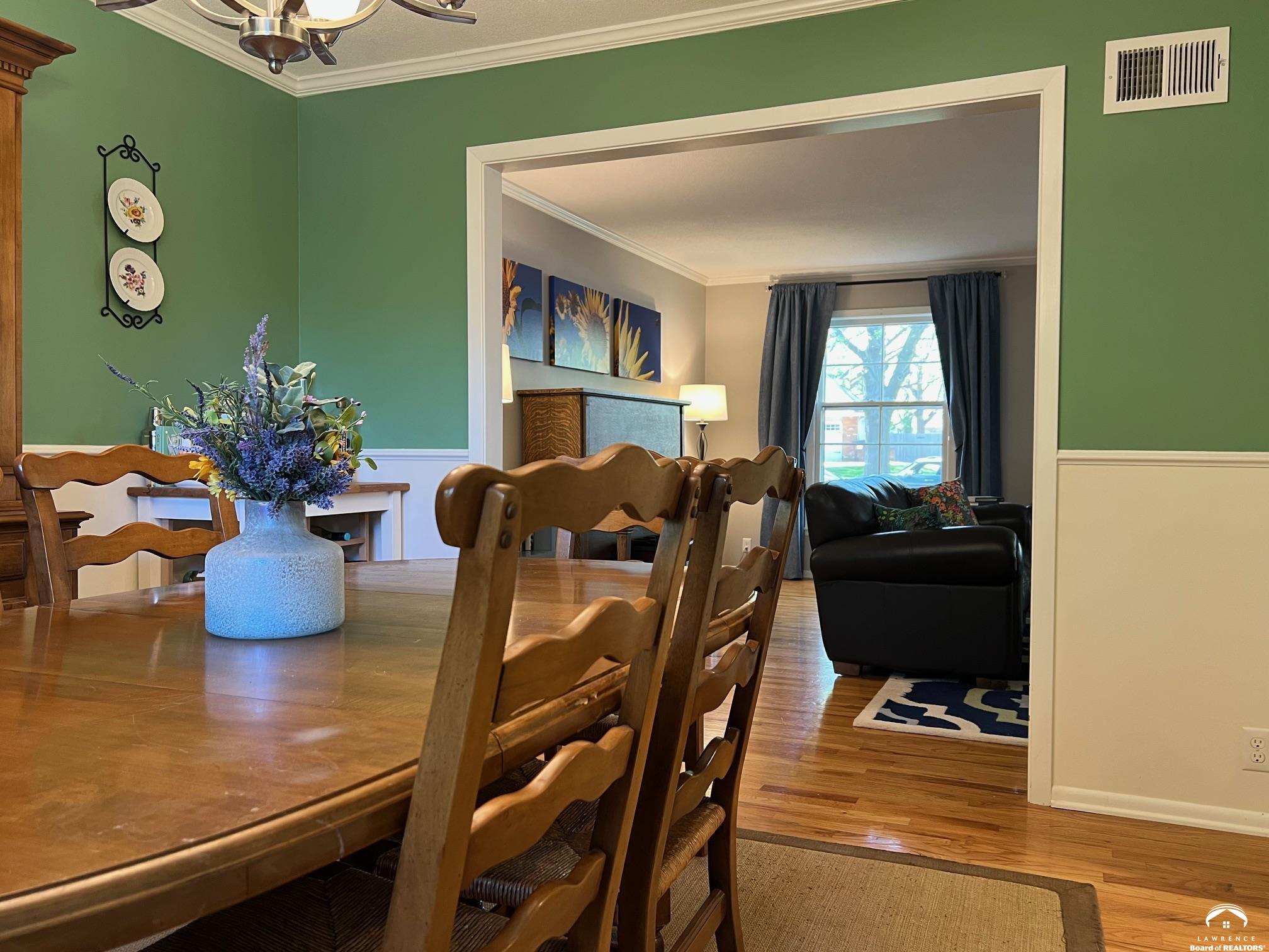 523 Pioneer Road Lawrence, KS 66049 - Photo 19 of 97