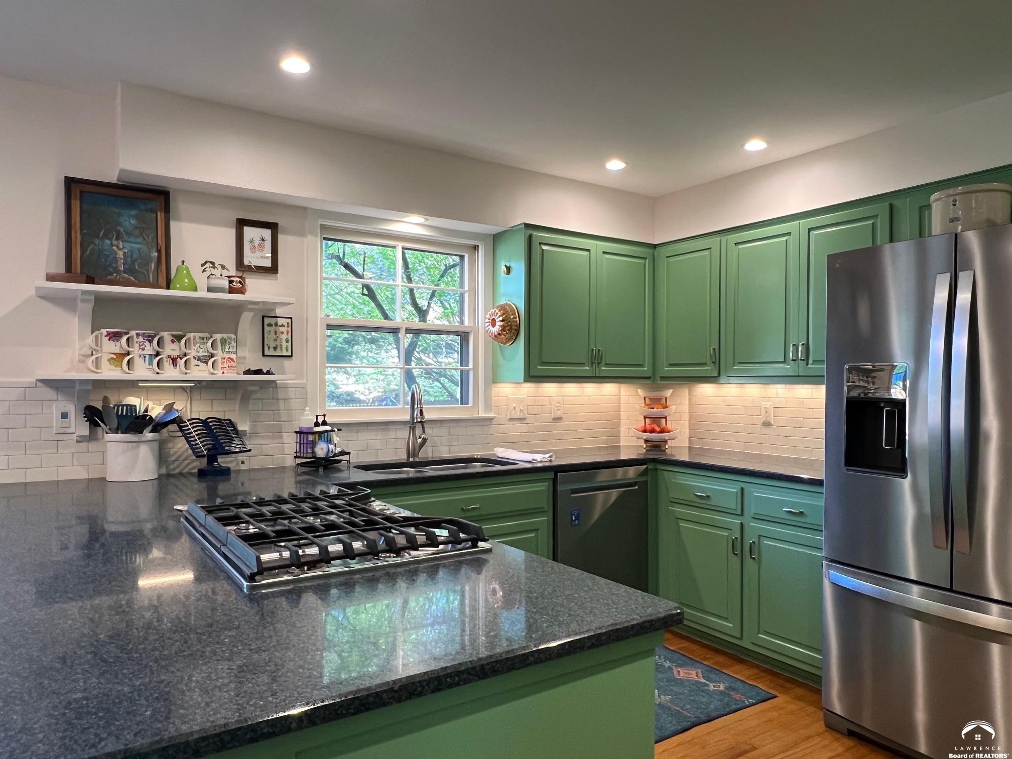 523 Pioneer Road Lawrence, KS 66049 - Photo 20 of 97