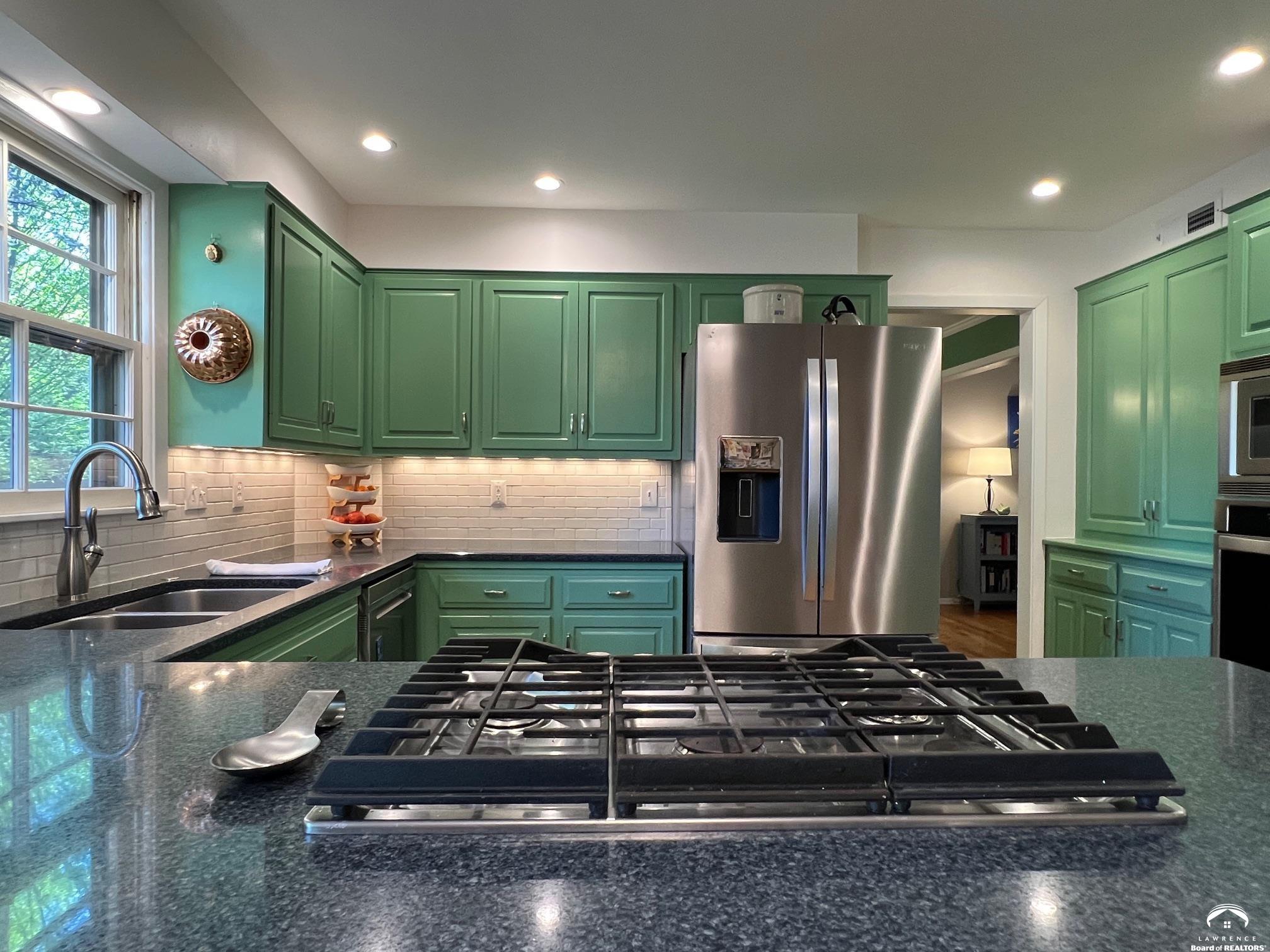 523 Pioneer Road Lawrence, KS 66049 - Photo 33 of 97