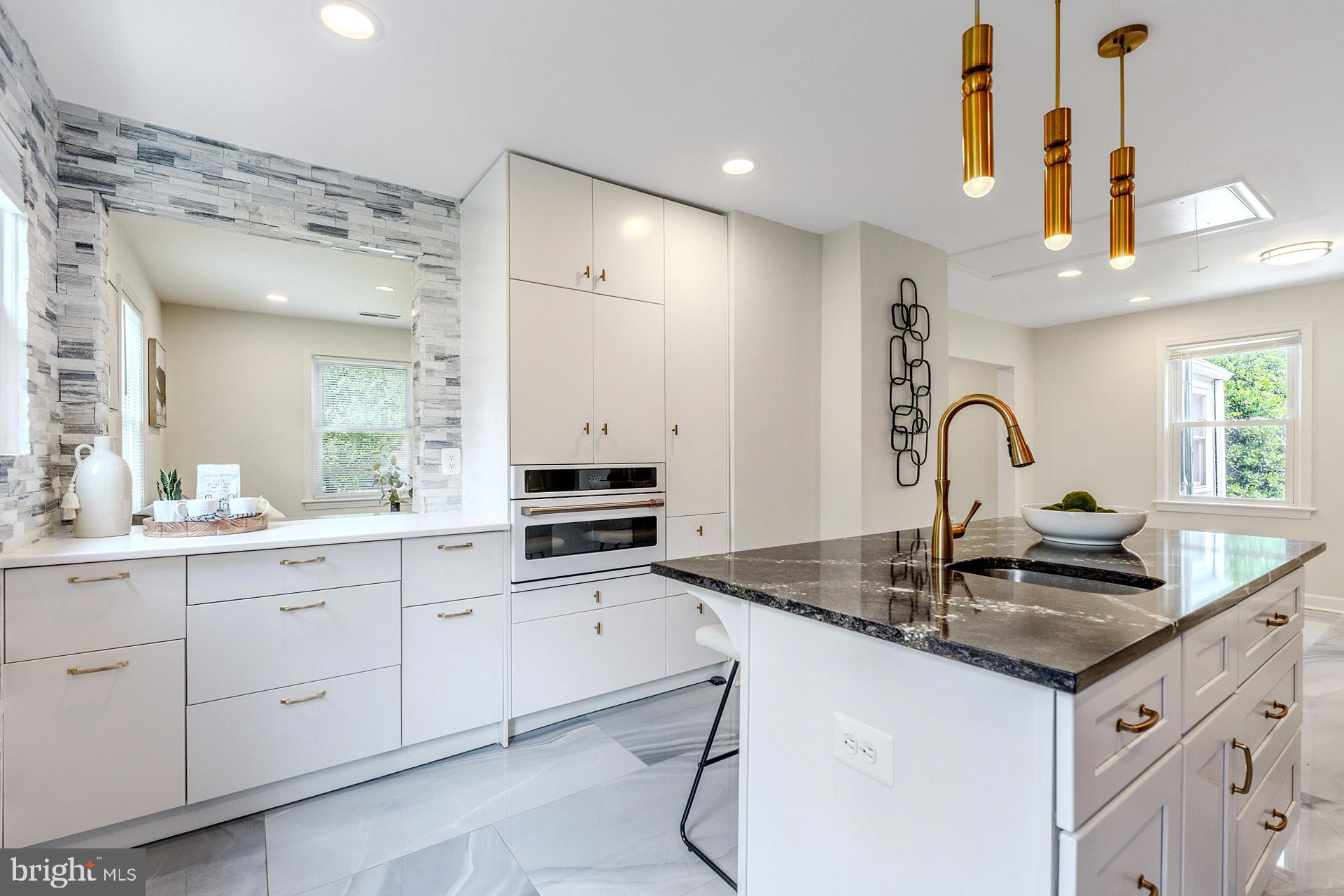 2923 Fairhill Road Fairfax, VA 22031 - Photo 14 of 63 Gallery Image 14