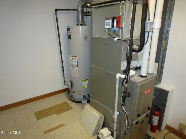 $365,000 | 28 Wedgewood Lane, Guilderland, NY 12186