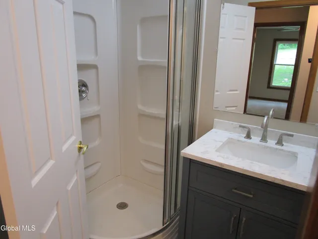 $365,000 | 28 Wedgewood Lane, Guilderland, NY 12186