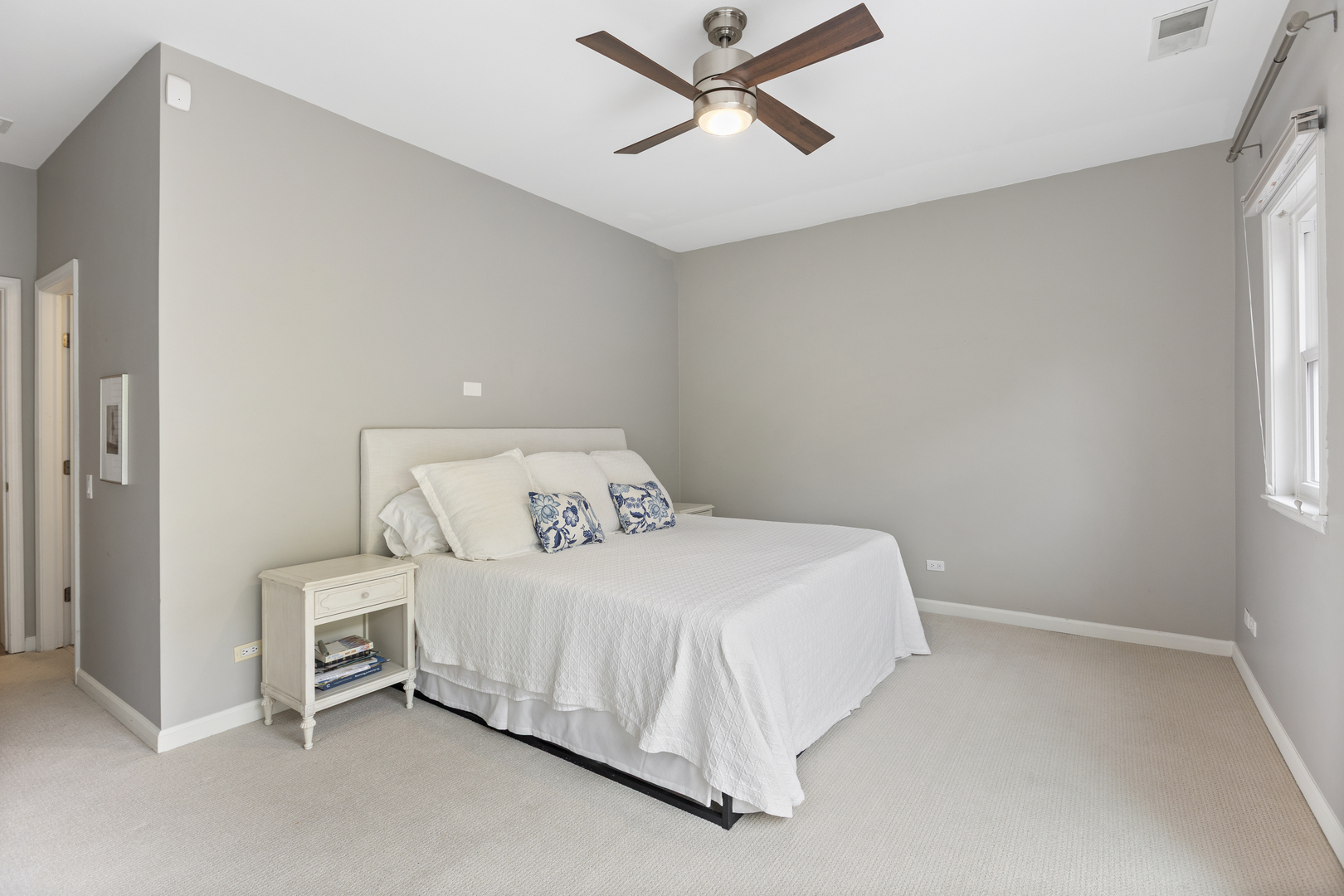 1846 North Mohawk Street, Unit B Chicago, IL 60614 - Photo 12 of 17