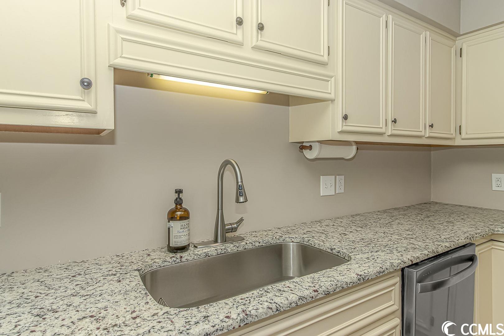 736 Kittiwake Lane Murrells Inlet, SC 29576 - Photo 13 of 40