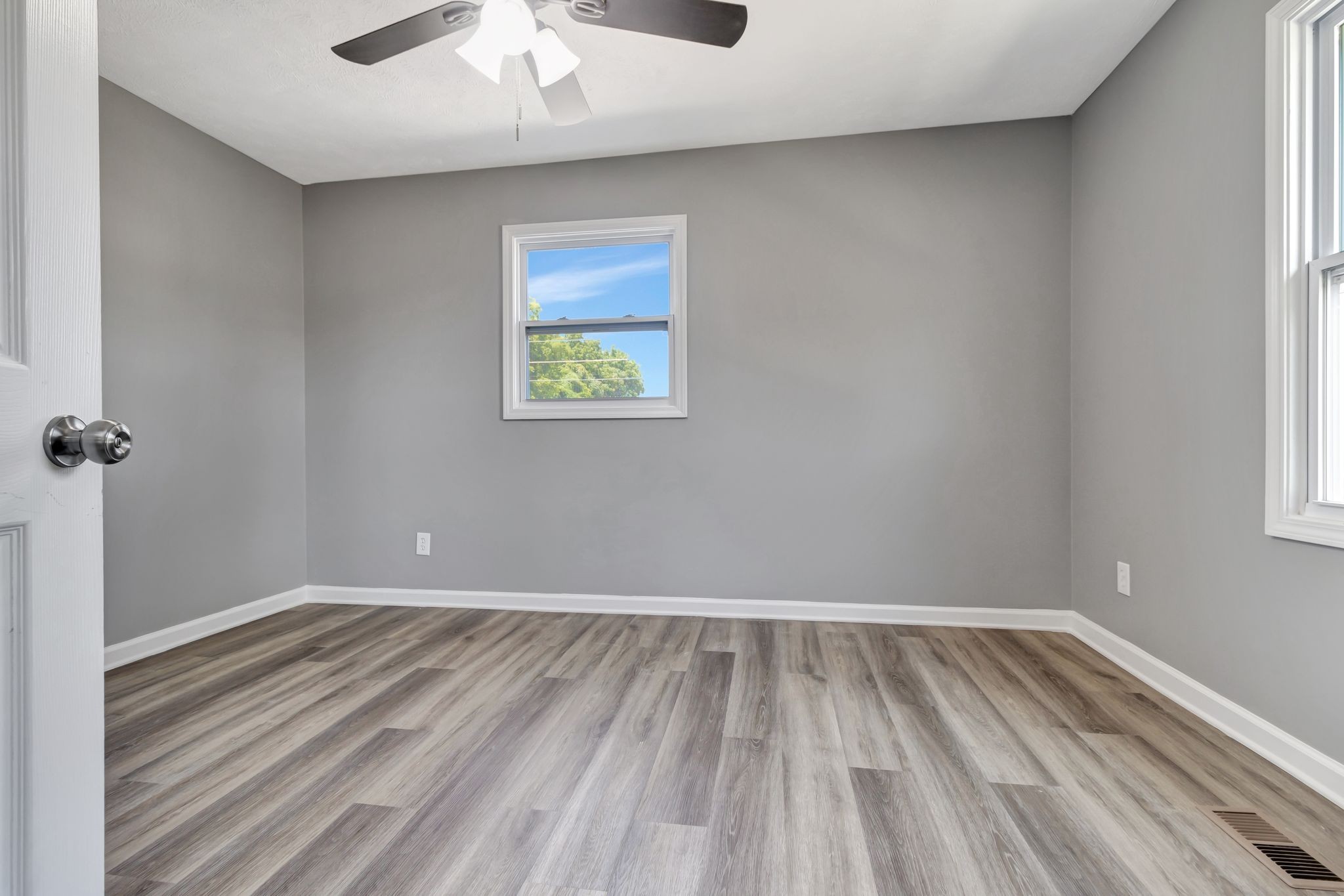 6799 Longview Drive Murfreesboro, TN 37129 - Photo 18 of 30 a view of room with window