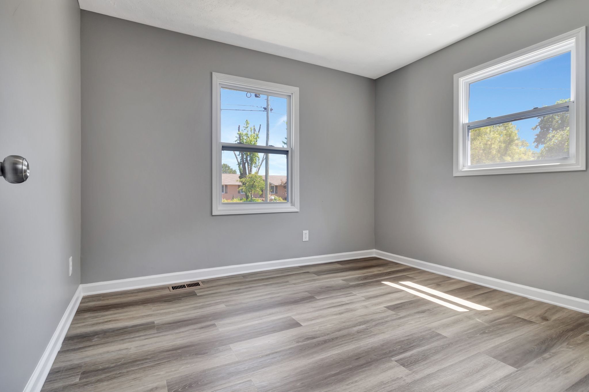 6799 Longview Drive Murfreesboro, TN 37129 - Photo 23 of 30 a view of room with window and wooden floor