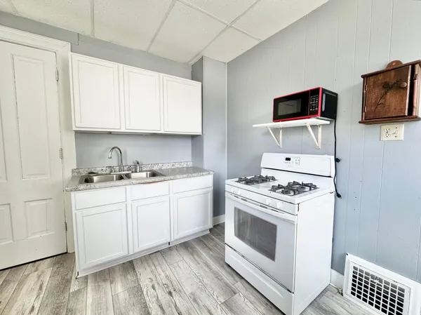 $100,000 | 411 8th Street, Red Wing, MN 55066