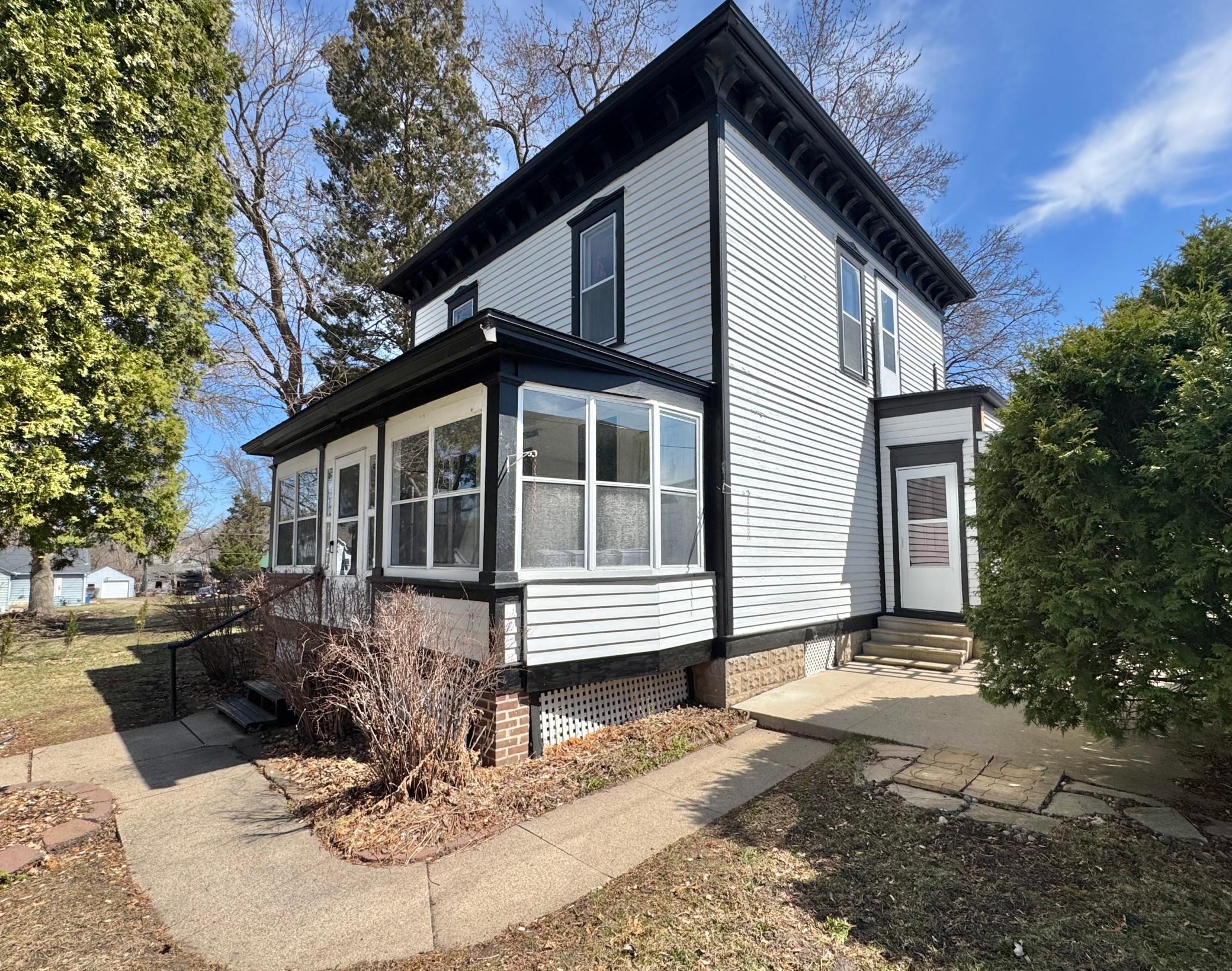 411 8th Street Red Wing, MN 55066 - Photo 8 of 30