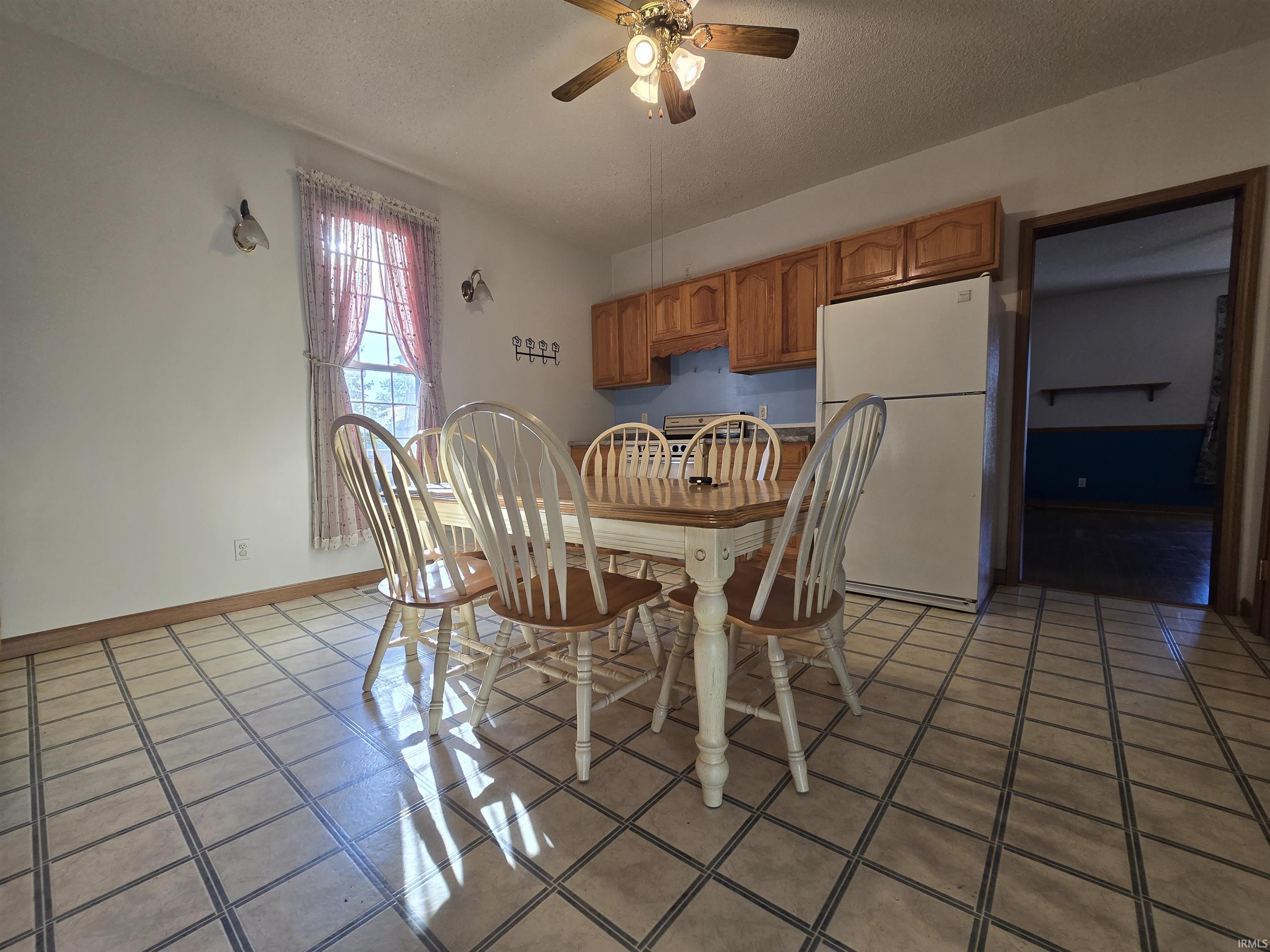 1006 Bloomfield Road Plainville, IN 47568 - Photo 9 of 24 Gallery Image 9
