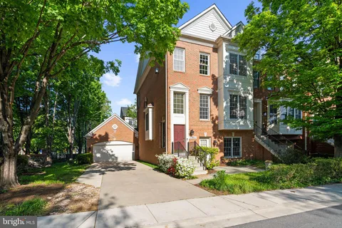 $939,000 | 11911 Kings Bridge Way, Unit 54, Rockville, MD 20852