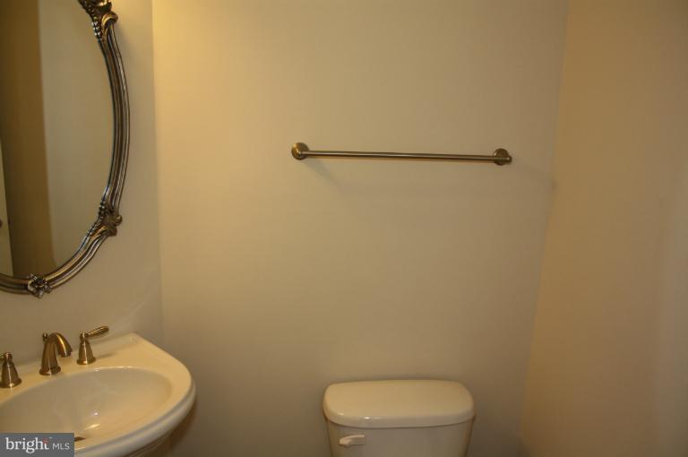106 Sheppard Road Severna Park, MD 21146 - Photo 7 of 30 Bath