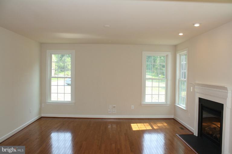 106 Sheppard Road Severna Park, MD 21146 - Photo 10 of 30 Family Room