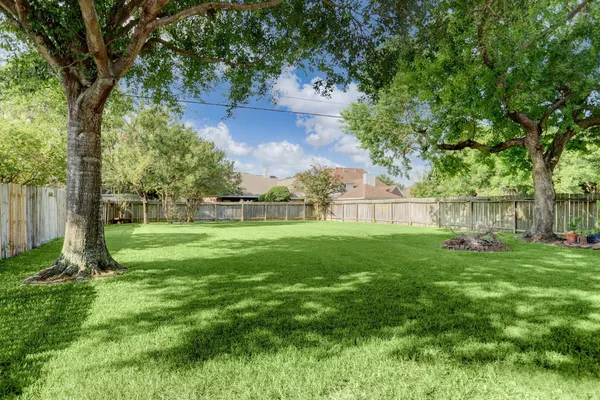 $2,800 | 9918 Aldwell Court, Houston, TX 77064