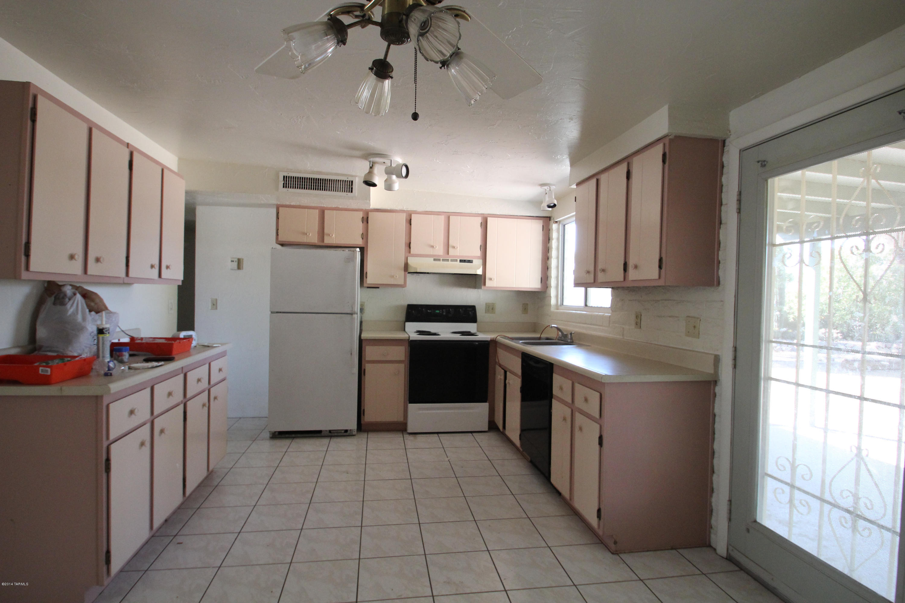 8357 East Rolling Ridge Street Tucson, AZ 85710 - Photo 10 of 16 Gallery Image 10