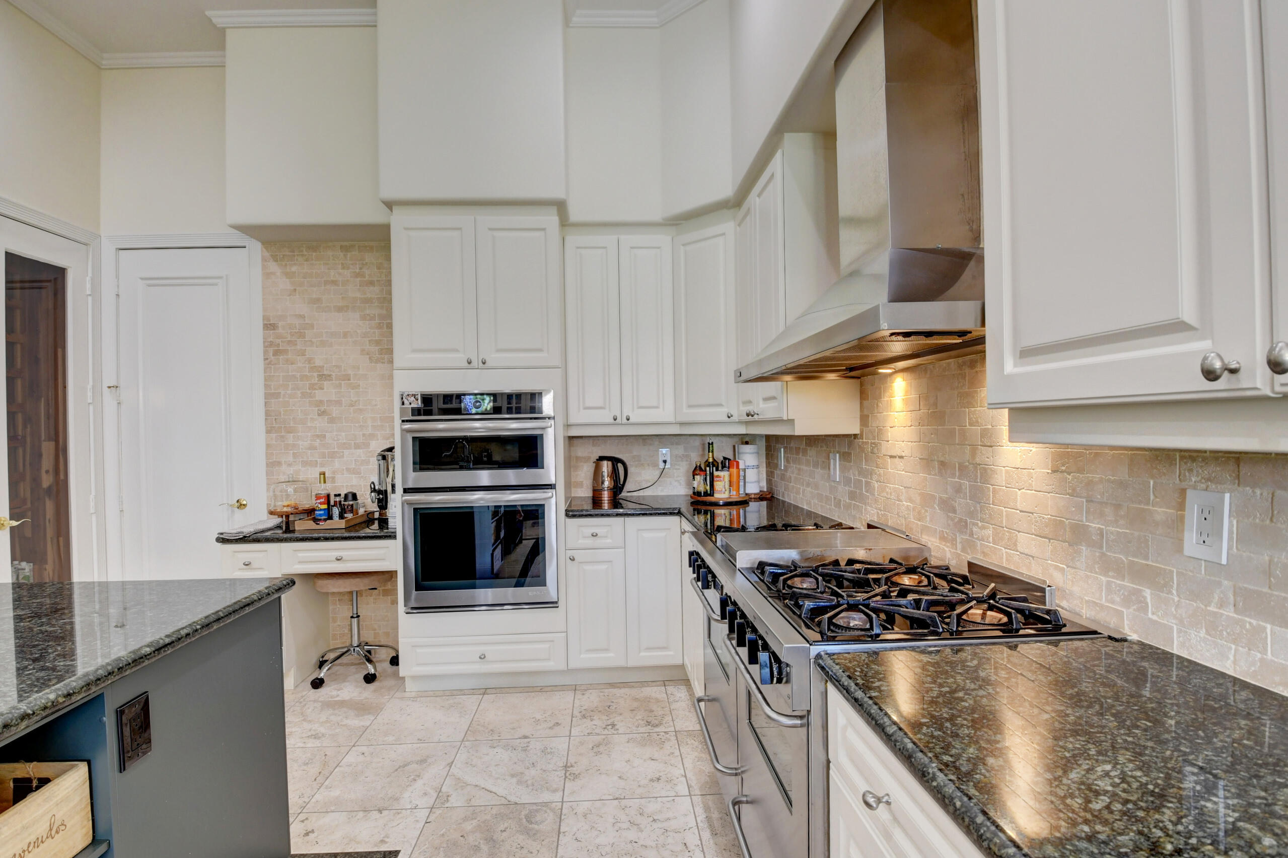 7021 Mallorca Crescent Boca Raton, FL 33433 - Photo 8 of 34 05_dsc_2420_1_2_3_4