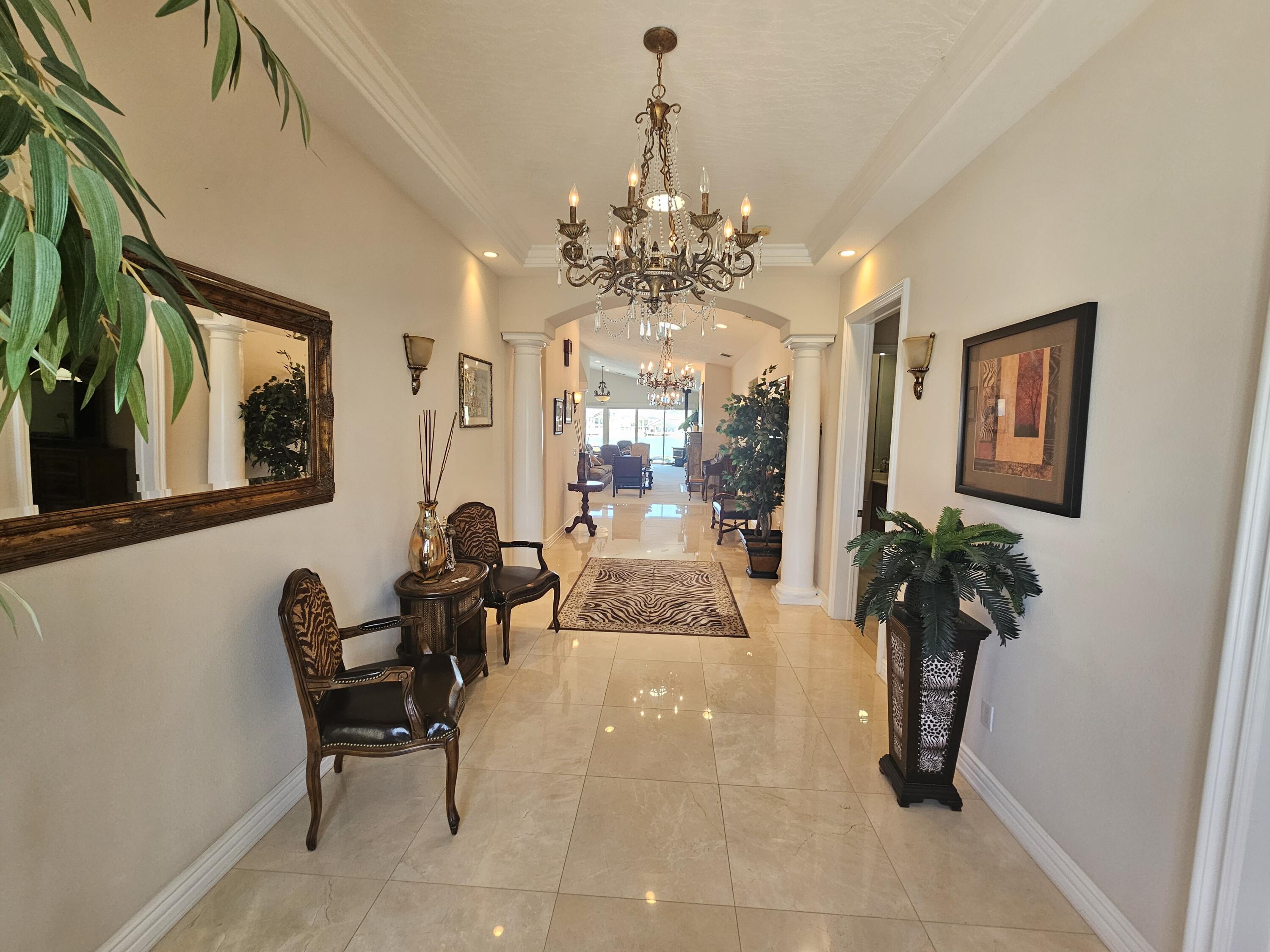 26461 Edgewater Lane Helendale, CA 92342 - Photo 4 of 24 ew hallway