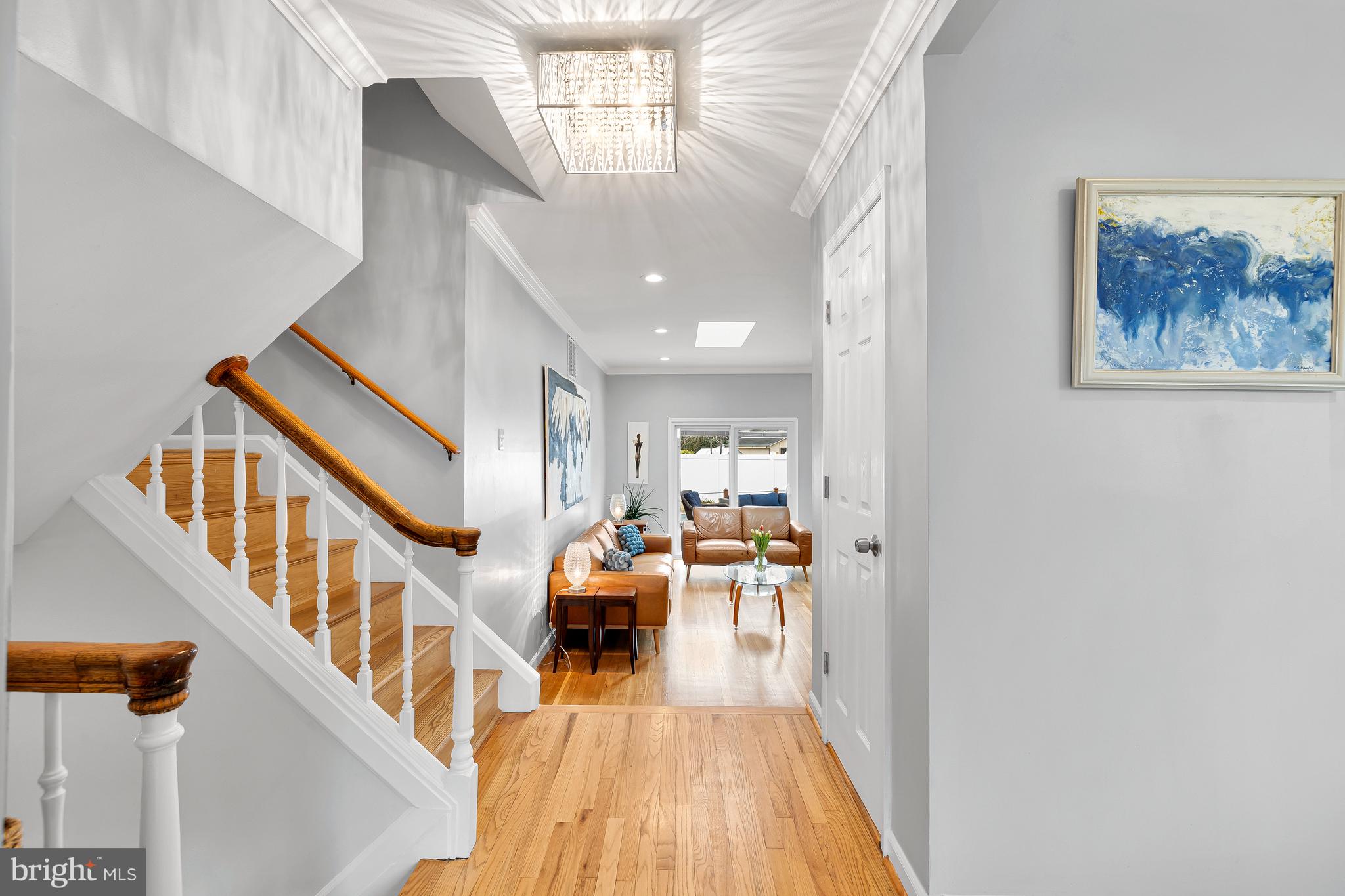 11700 Seven Locks Road Potomac, MD 20854 - Photo 2 of 32 Foyer