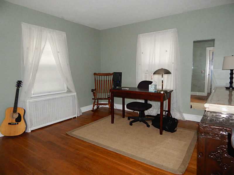 67 Metropolitan Road Providence, RI 02908 - Photo 8 of 14 Bedroom. 1st floor Bedroom with closet/used as a Office