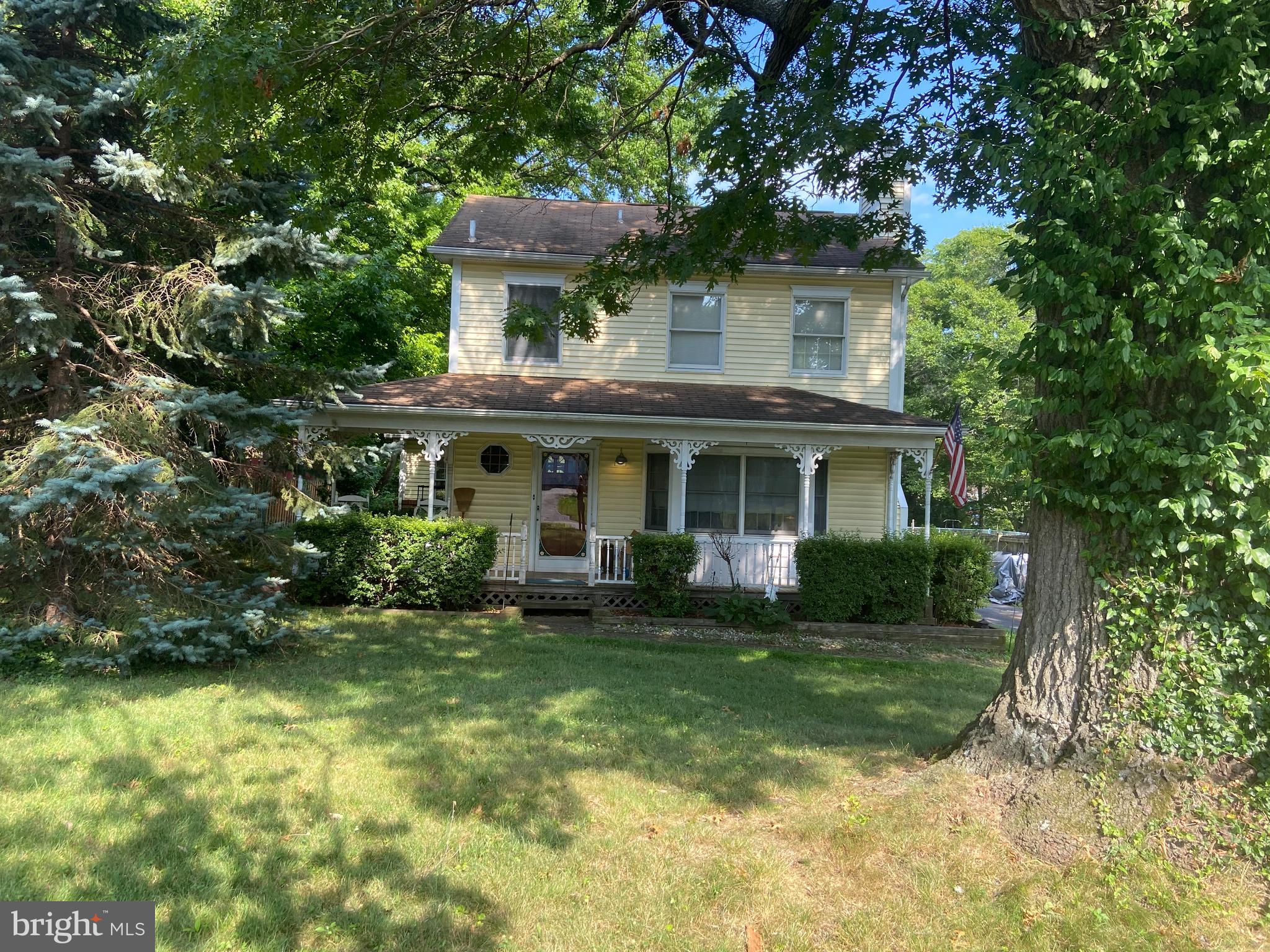 104 Water Street Gaithersburg, MD 20877 - Photo 1 of 10