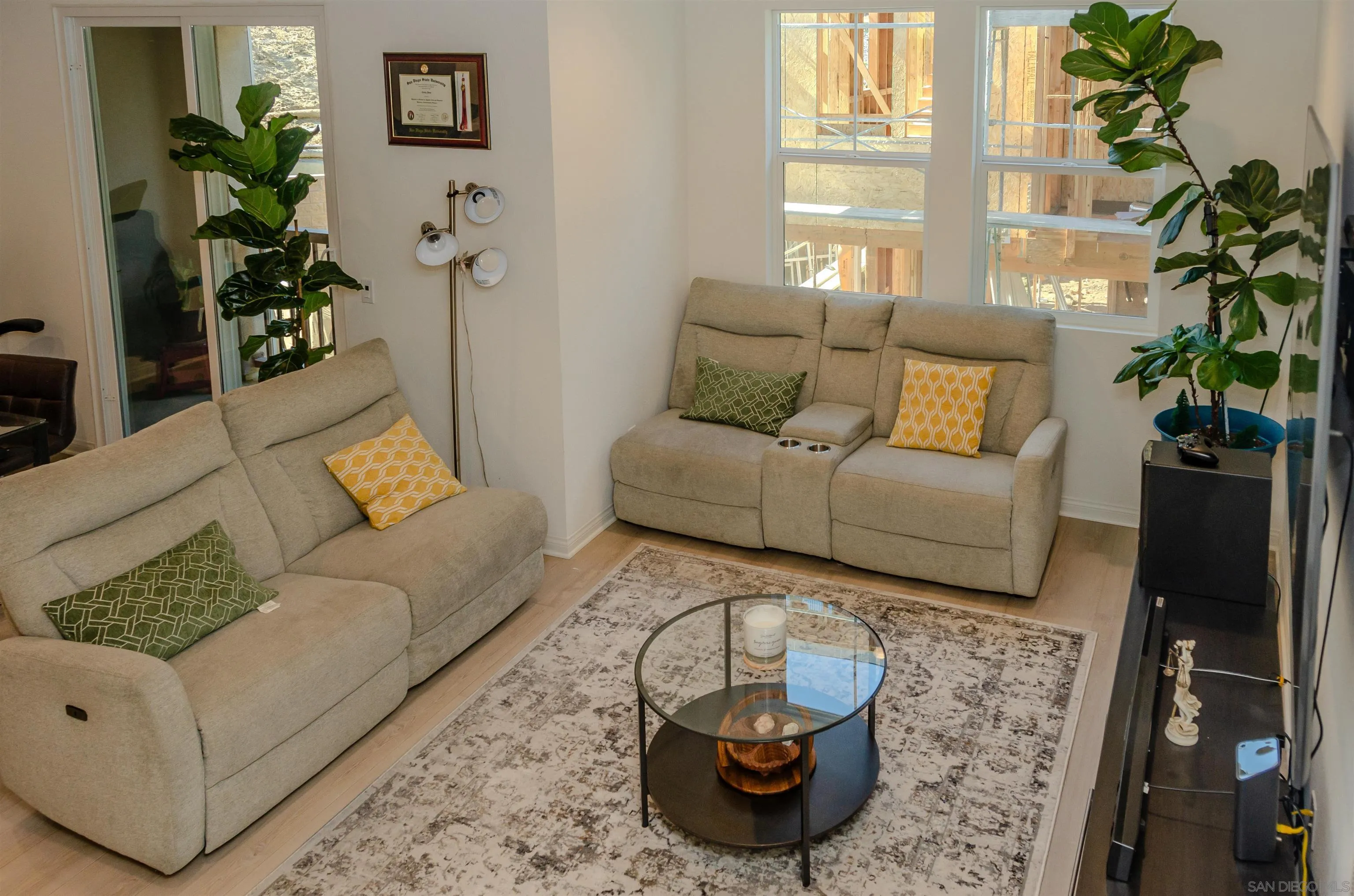 2818 Boldo Street Spring Valley, CA 91977 - Photo 4 of 29 Gallery Image 4